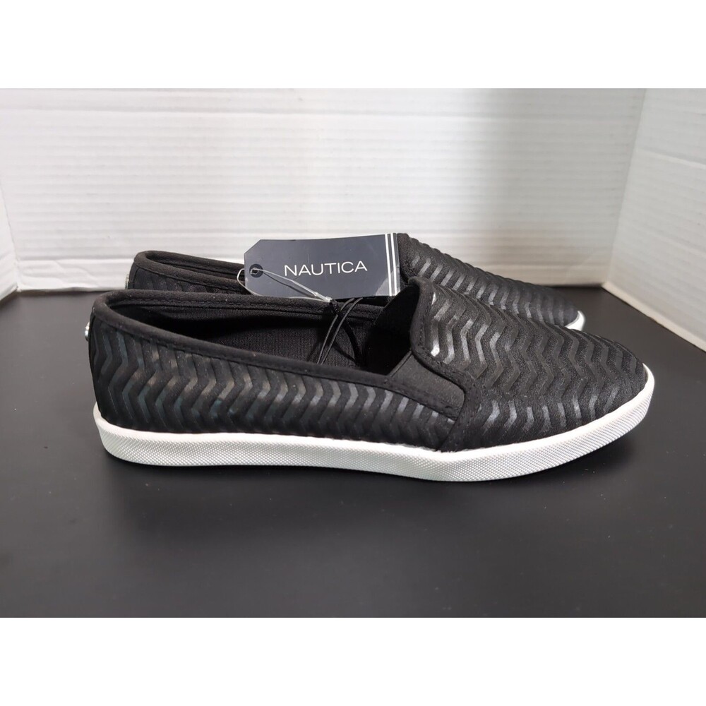 NAUTICA SUN CHASER BLACK CHEVRON SLIP-ON SHOES WOMEN'S SIZE 9 NWT